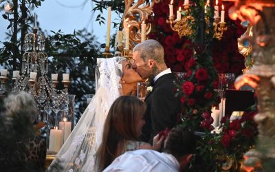 La boda italiana de Kourtney y Travis en clave de gótica star wedding