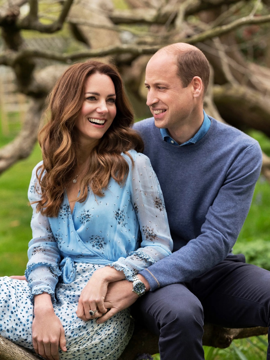 Duques de Cambridge William y Kate o aniversario color azul